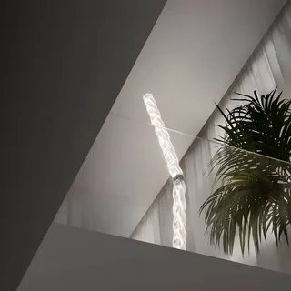 Hugo Floor LED design vloerlamp prisma by Slamp in Transparent – product photo 4 of 5