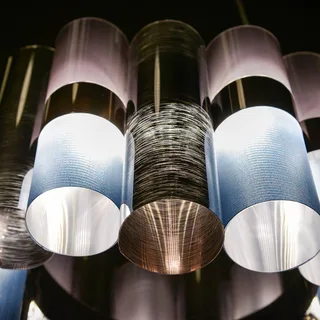 La Lollo Medium hanglamp van Slamp in Blauw, Rook – productfoto 2 van 5