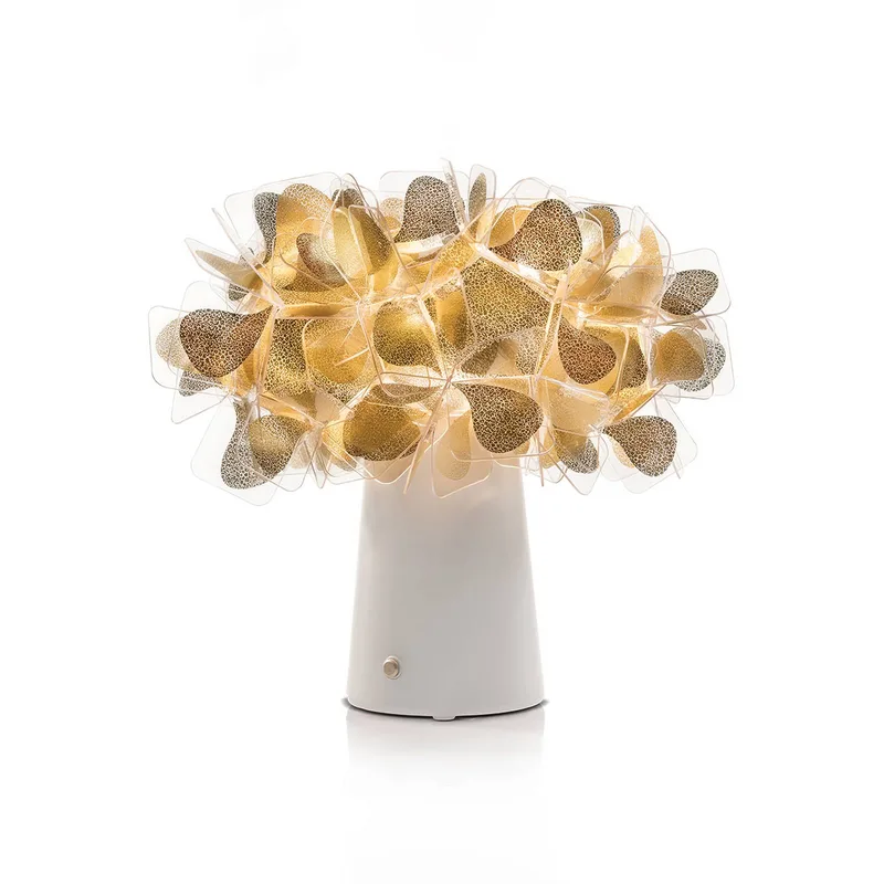 LED-batteridrevet bordlampe Clizia Mama Non Mama guld/hvid fra Slamp i Guld, Hvid – produktbillede