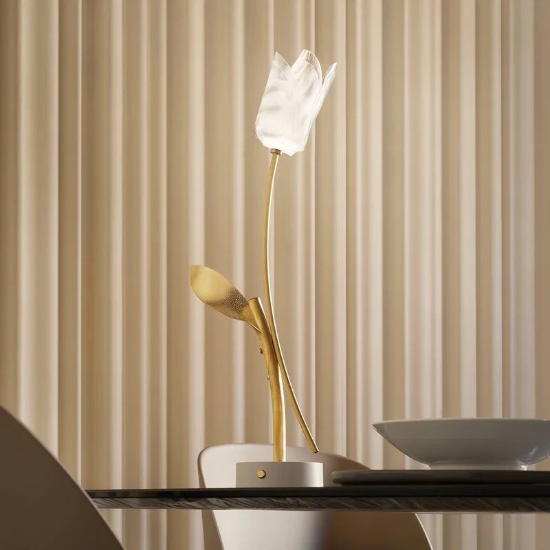 LED tafellamp Tulip, witte voet by Slamp in Gold, White – product photo 5 of 5
