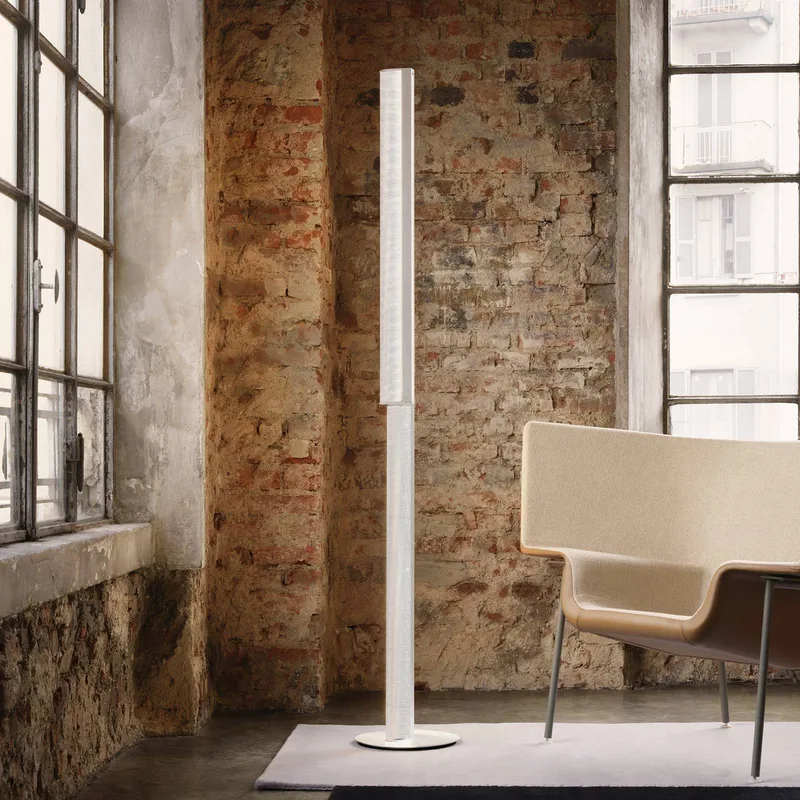 LED vloerlamp Modula gedraaid, kristal by Slamp in Light grey – product photo
