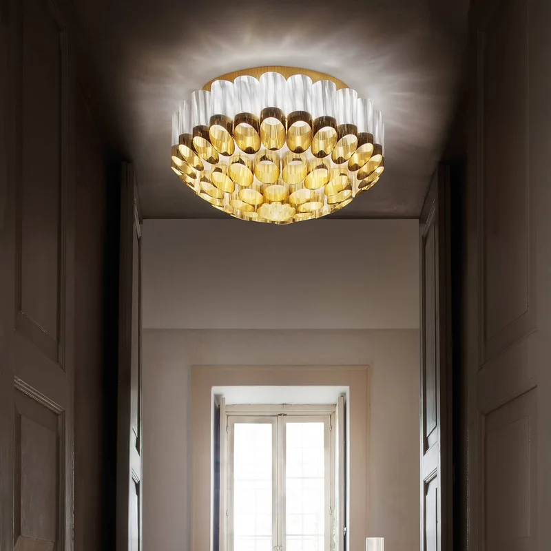 Odeon plafondlamp, Ø 65 cm fra Slamp i Guld – produktbillede 2 af 3