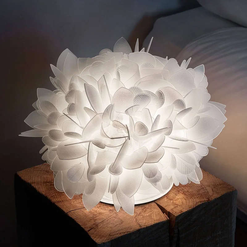 Veli Foliage Table tafellamp Ø 28 cm von Slamp in Weiß – Produktfoto