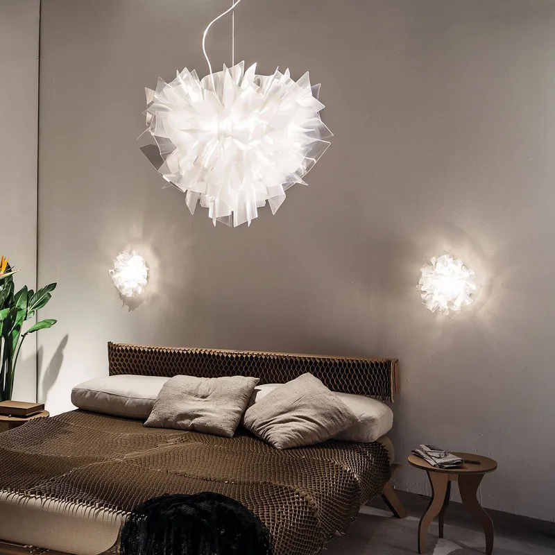Veli Prisma Medium hængelampe, Ø 42cm fra Slamp i Helder – produktbillede 2 af 5
