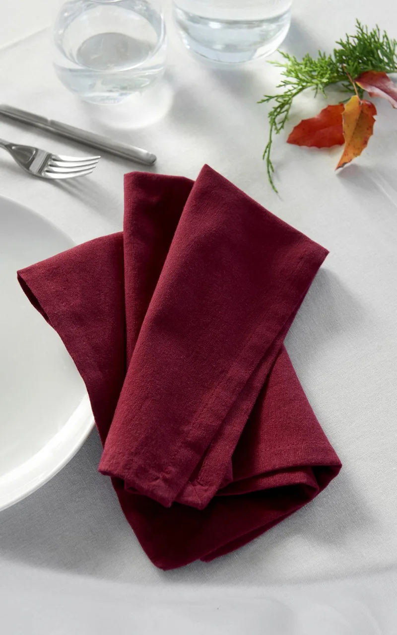 Bastian Stoffen servet 45 x 45 cm van Södahl in Rumba red – productfoto