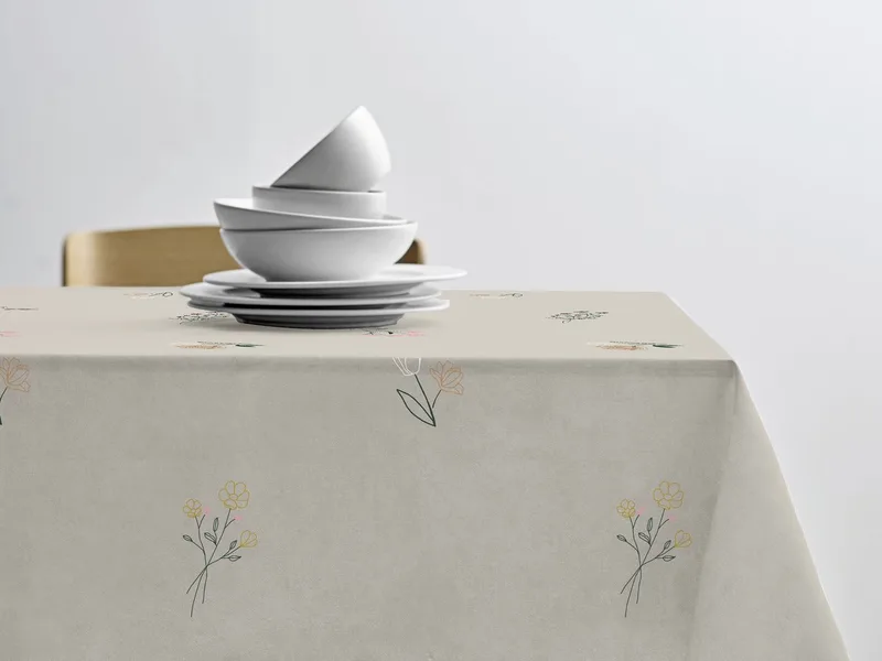 Charm tafelkleed - 220 x 140 cm - 100% gesponnen polyester - rechthoekig - tafellaken met gebordureerde bloemen van Södahl in Beige – productfoto