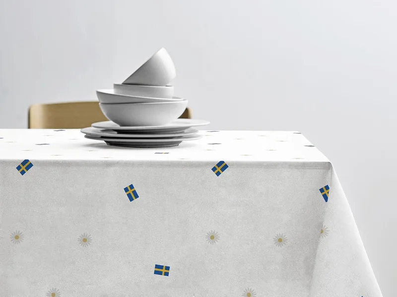 Festlig Tafelkleed 140 x 320 cm by Södahl in White – product photo