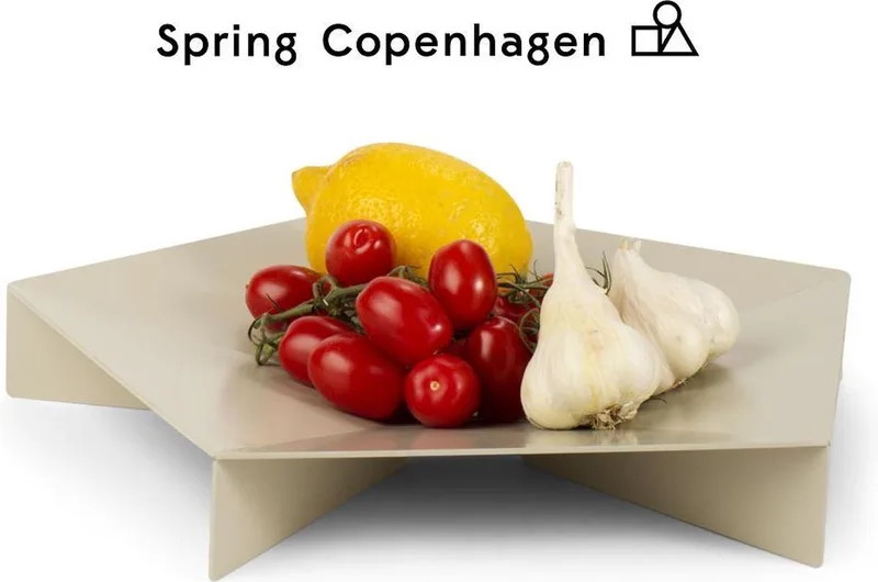 Spring of Copenhagen SetUp Metalen Schaal 32 cm van Spring Copenhagen in Lichtroze – productfoto