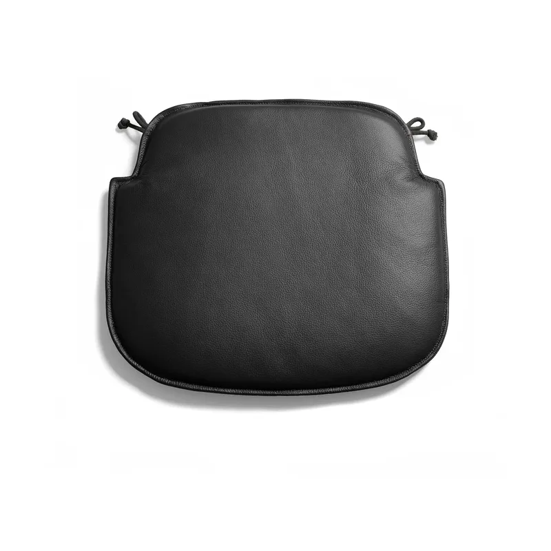 Småland Sitzkissen für Stuhl Sörensen Ultra black von Stolab – Produktfoto