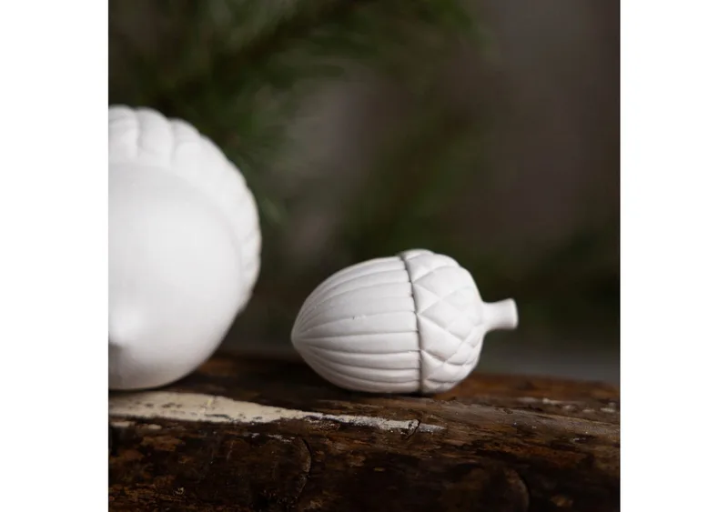 Dekoobjekt Eichel Holeby in weiß Herbstdeko van Storefactory – productfoto 2 van 3