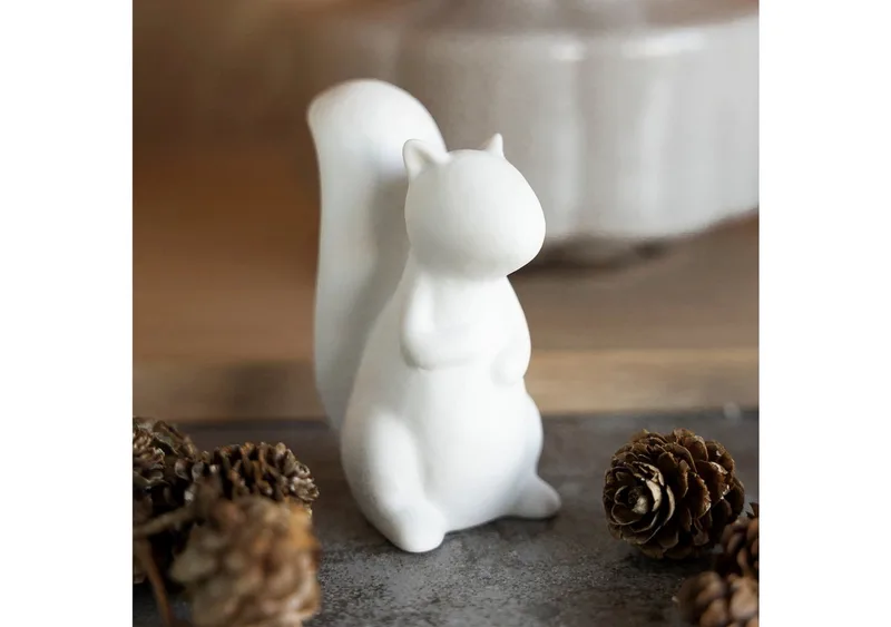 Dekoobjekt Eichhörnchen Otis weiß Herbstdeko by Storefactory – product photo 2 of 4
