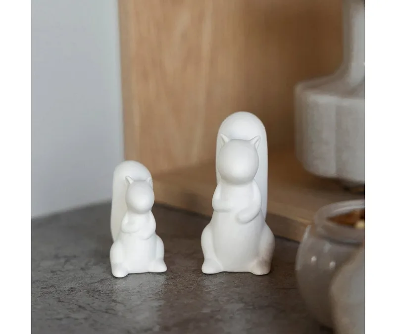 Dekoobjekt Eichhörnchen Otis weiß Herbstdeko by Storefactory – product photo 1 of 4