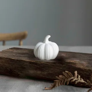 Dekoobjekt Kürbis Hagshult Herbstdeko in van Storefactory in Wit – productfoto 1 van 4