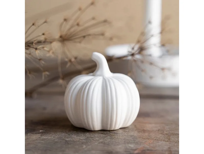 Dekoobjekt Kürbis Hagshult L in weiß by Storefactory – product photo