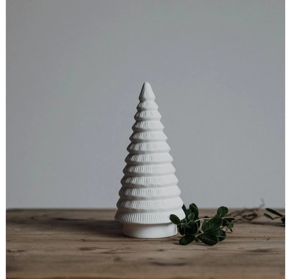 Dekoobjekt Weihnachtsbaum Grankullen in weiß als Winterdeko fra Storefactory – produktbillede