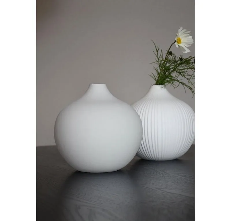 Dekovase Vase Fröbacken Light Grey (20cm) von Storefactory – Produktfoto 2 von 2