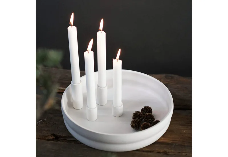 Kerzenhalter Adventsschale Bolmen weiß für 4 Stabkerzen van Storefactory – productfoto 3 van 4