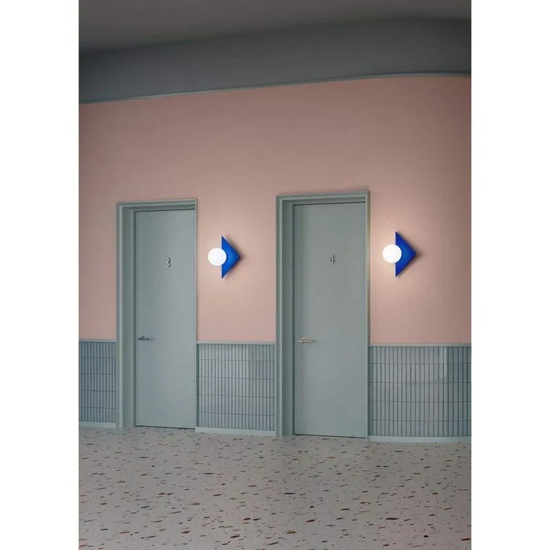 Candy Little Triangle wandlamp, blauw by Swedish Ninja – product photo
