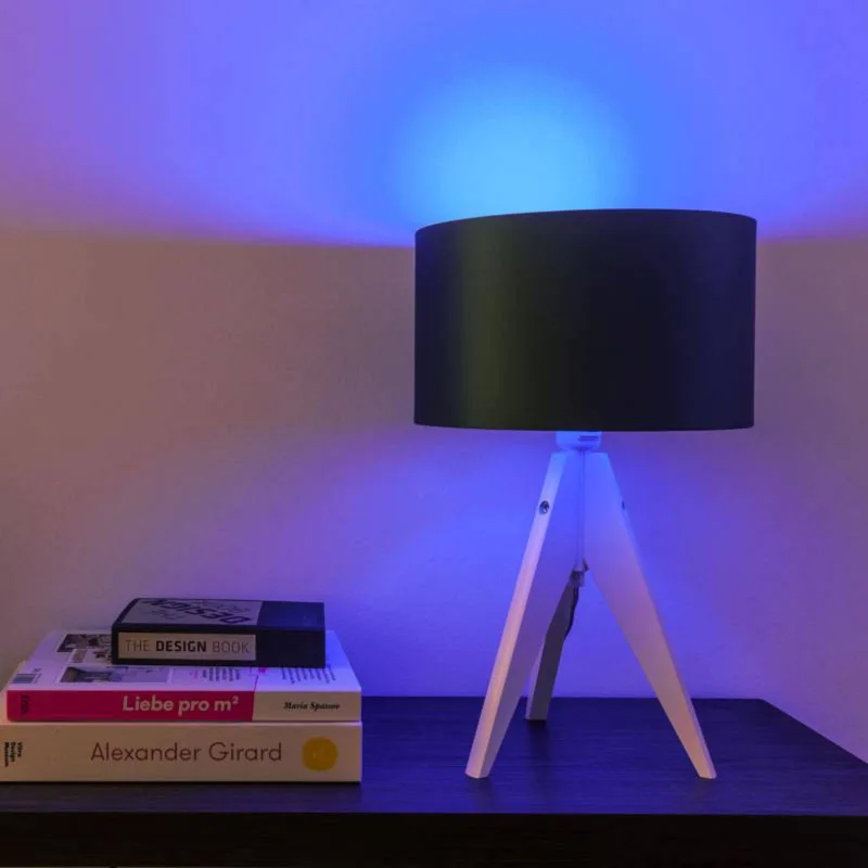 white+color LED lamp E14 4,9W van tint – productfoto 4 van 5