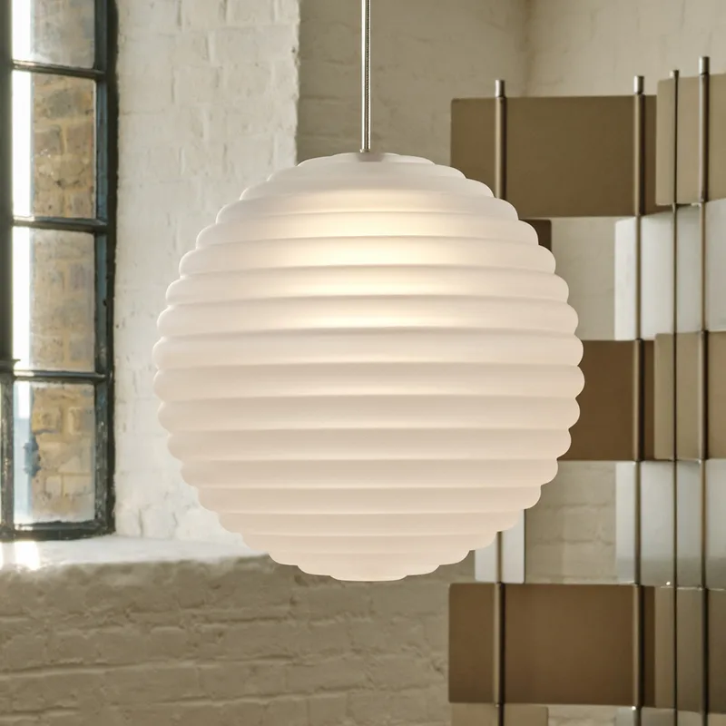 Press Sphere LED hanglamp, mat Ø 30 cm - Tom Dixon - Woonkamer - Designer - Glas - Met lampenkap by Tom Dixon – product photo