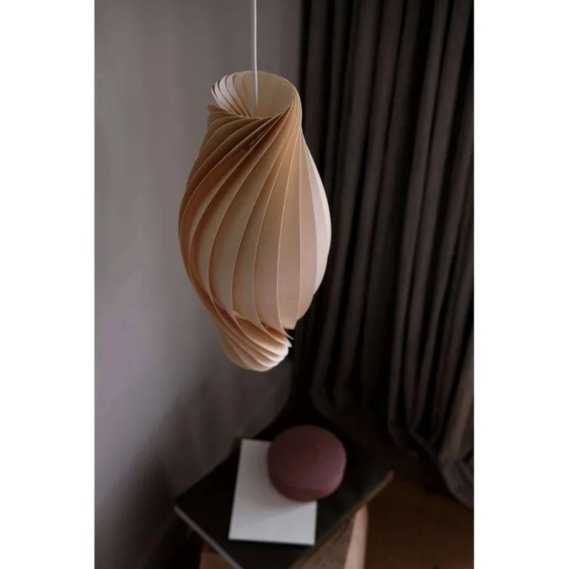 hanglamp nr. 111, 43 cm hoog, berkenhout, E14 van Tom Rossau in Licht hout – productfoto 3 van 5
