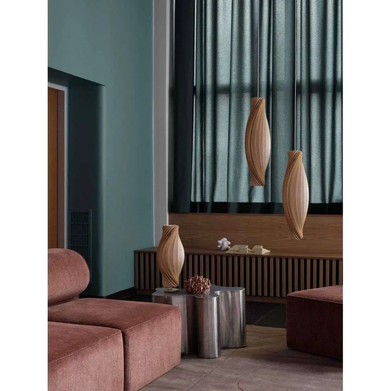 tafellamp nr. 111, 47 cm hoog, berkenhout, E14 van Tom Rossau in Licht hout – productfoto 2 van 3