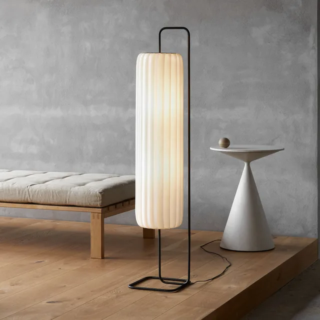 TR37 Vloerlamp White 25x143