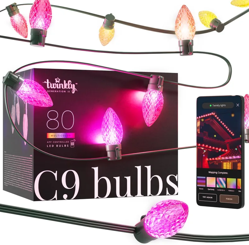 C9 lampen - App gestuurde - LED-lichtslinger met 80 RGB (16 miljoen kleuren) LED's - 24,4m - Groene kabel - Slimme buitenverlichting van Twinkly – productfoto