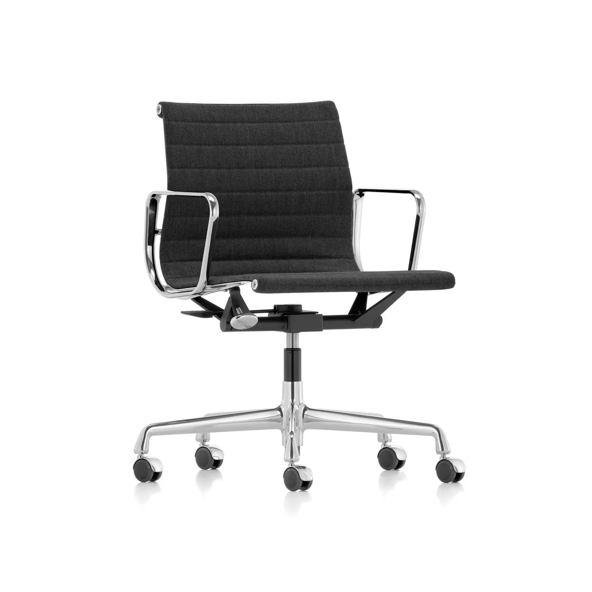 Sessel mit Rollen Eames Aluminium - Schwarz - Aluminium-Druckguß - Designer Charles & Ray Eames von Vitra – Produktfoto