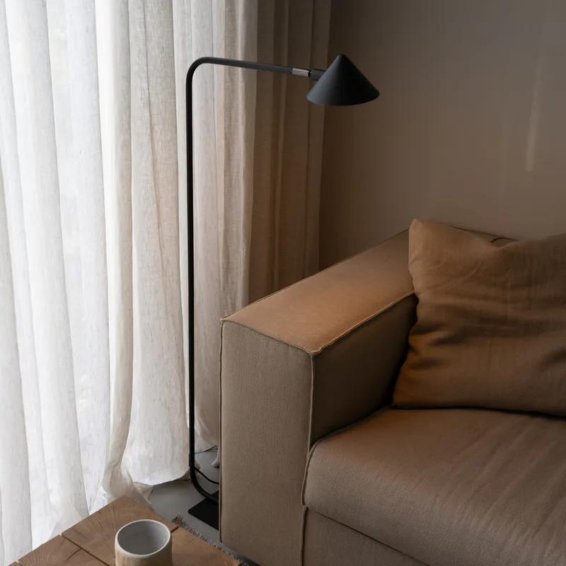Kuro vloerlamp, zwart, hoogte 120 cm, G9, dimbaar – Watt & Veke - Woonkamer - Designer - Metaal - 1 lamp de Watt & Veke – photo du produit