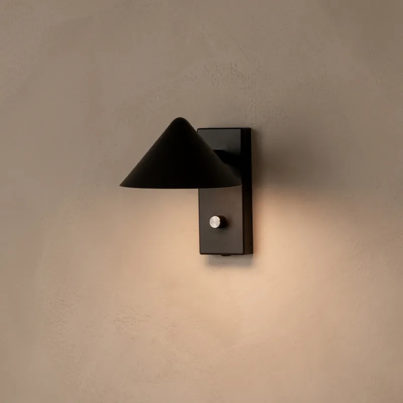 Kuro wandlamp, zwart, 16 cm, G9, stekker by Watt & Veke – product photo