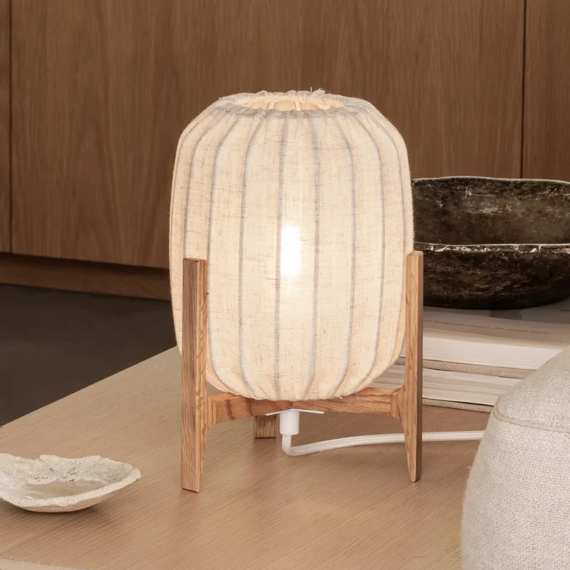 Prisma-tafellamp, eiken/beige, 24 cm, hout fra Watt & Veke – produktbillede