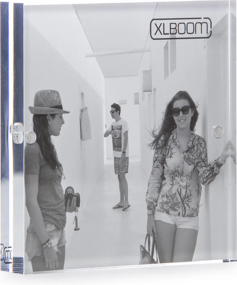 Acrylic Magnetic Fotolijst 13x13cm - magnetische minimalistische fotolijst in acryl - design fotokader de XLBoom en Transparent – photo du produit