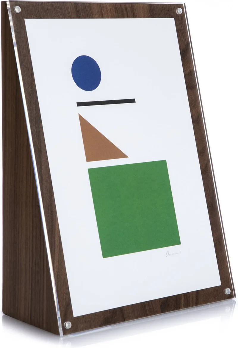 Angolo Fotolijst 30x21cm Walnut - Fotolijst uit hout - Beschikbare kleuren: WHITE / BLACK / WALNUT - Design fotokader från XLBoom i Brun – produktbild