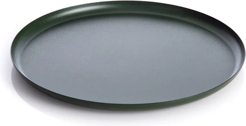 Bao Tray Medium Ø 30cm Green - Design serveerschaal van roestvrij staal - Verkrijgbaar in Soft Black | Matt Black | Soft Copper | Red | Green - Luxe dienblad voor tafel & interieur från XLBoom i Grön – produktbild