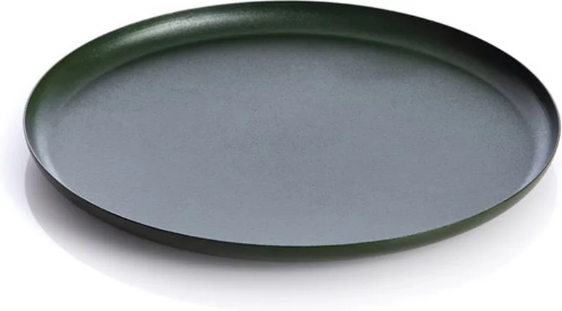 Bao Tray Small Ø 25 cm Green - Design serveerschaal van roestvrij staal - Verkrijgbaar in Soft Black | Matt Black | Soft Copper | Red | Green - Luxe dienblad voor tafel & interieur von XLBoom in Grün – Produktfoto