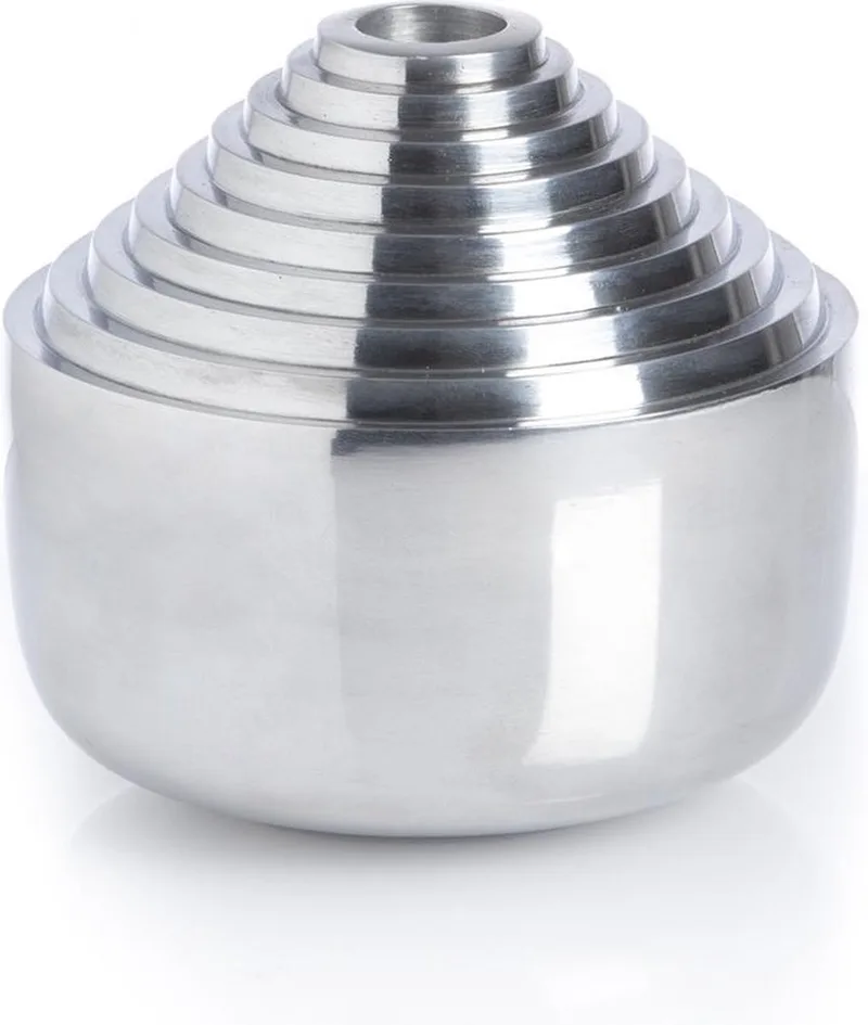 Laps Kaarsenhouder - In Aluminium - 11 x 11 x 10,5cm van XLBoom in Zilver – productfoto