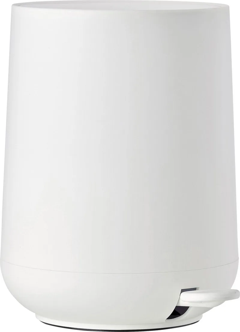 Nova Pedaalemmer - Prullenbak Badkamer Softclose - Afvalemmer Klein - Toilet & Badkamer Accessoires - Kunststof - 3 liter - 23,5 x 20,5 cm - Wit von Zone Denmark in White – Produktfoto