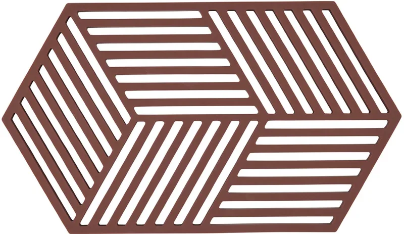 Pannenonderzetter Hexagon – Onderzetters Pannen – Hittebestendig tot 250°C – Vaatwasserbestendig – Siliconen – 24 x 14 x 0,9 cm fra Zone Denmark i Burgundy – produktbillede