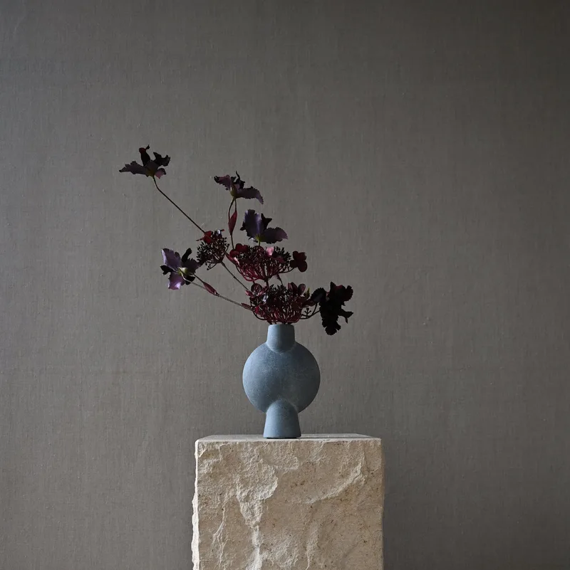 Sphere Vase Bubl, Mini - Light Grey von 101 Copenhagen – Ambientefoto