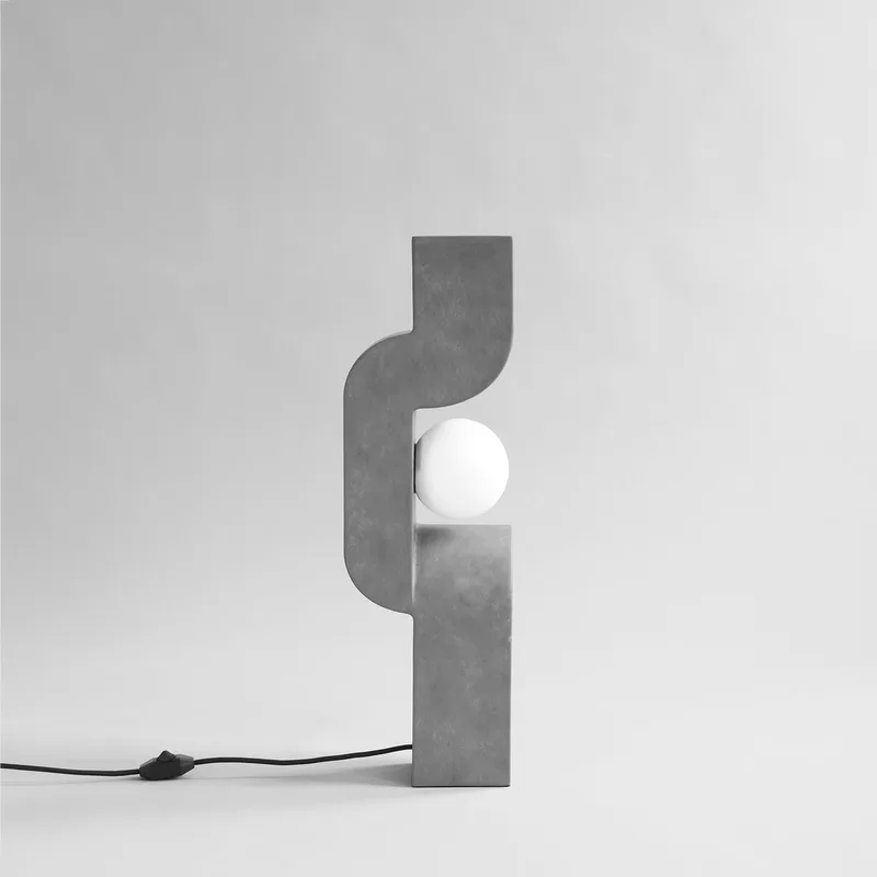 Sitting Man, Big - Dark Grey van 101 Copenhagen – productfoto