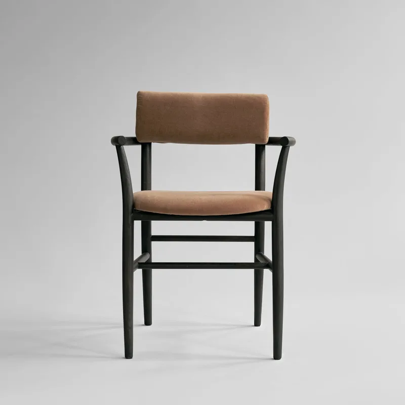Nama Dining Chair, Armrest - Coffee Black Oak - Desert de 101 Copenhagen – photo du produit