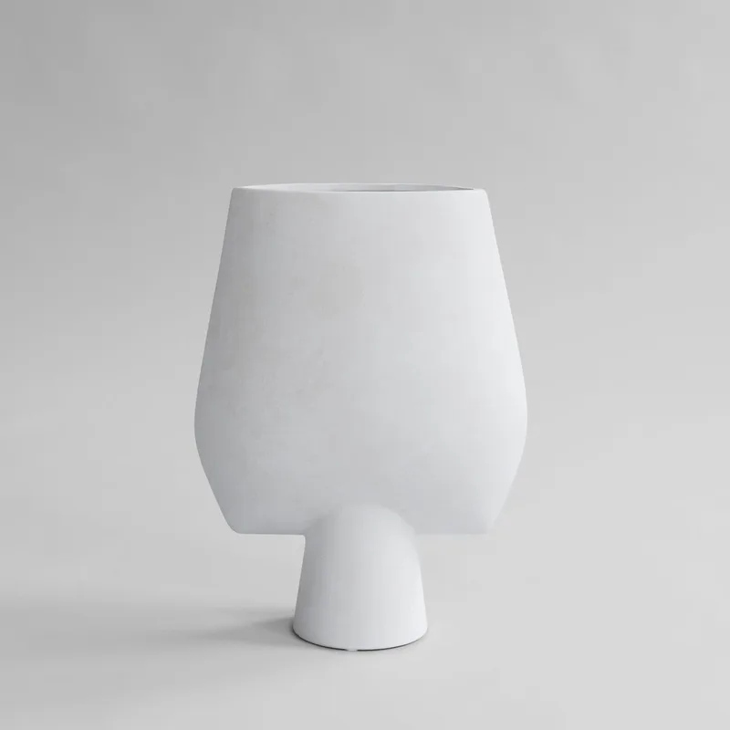 Sphere Vase Square, Big - Bone White van 101 Copenhagen – productfoto