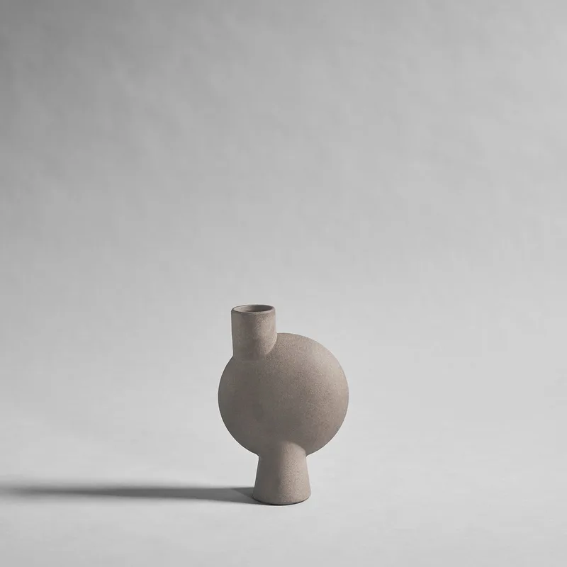 Sphere Vase Bubl, Medio - Taupe van 101 Copenhagen – productfoto