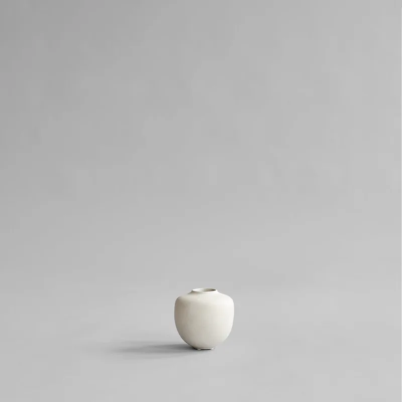 Sunao Vase, Petit - Birch by 101 Copenhagen – product photo