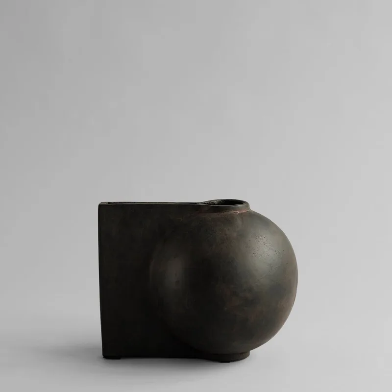 Offset Vase, Mini - Coffee by 101 Copenhagen – product photo