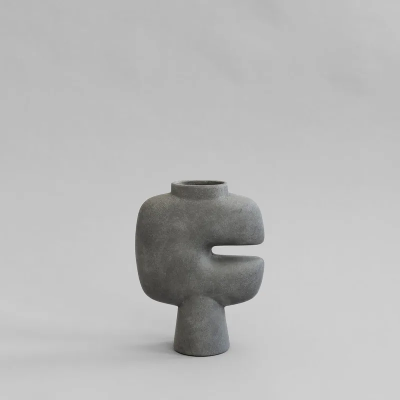 Tribal Vase, Medio - Dark Grey by 101 Copenhagen – product photo