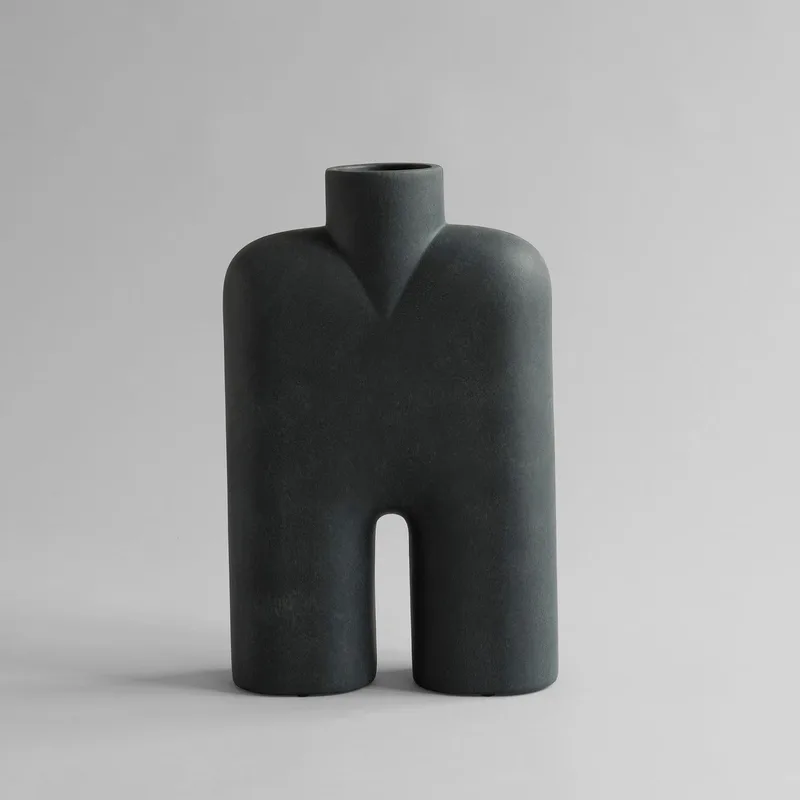 Cobra Vase Tall, Medio - Black van 101 Copenhagen – productfoto