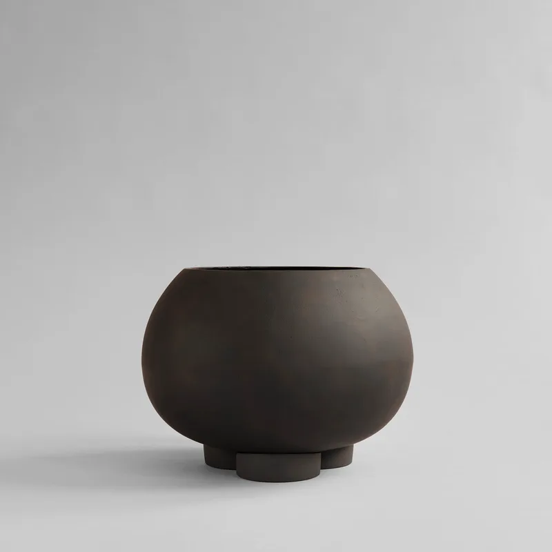 Urchin Plant Pot, Medio - Coffee by 101 Copenhagen – product photo