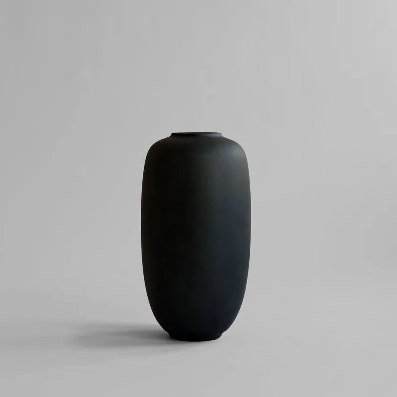 Sunao Vase Slim, Big - Black von 101 Copenhagen – Produktfoto